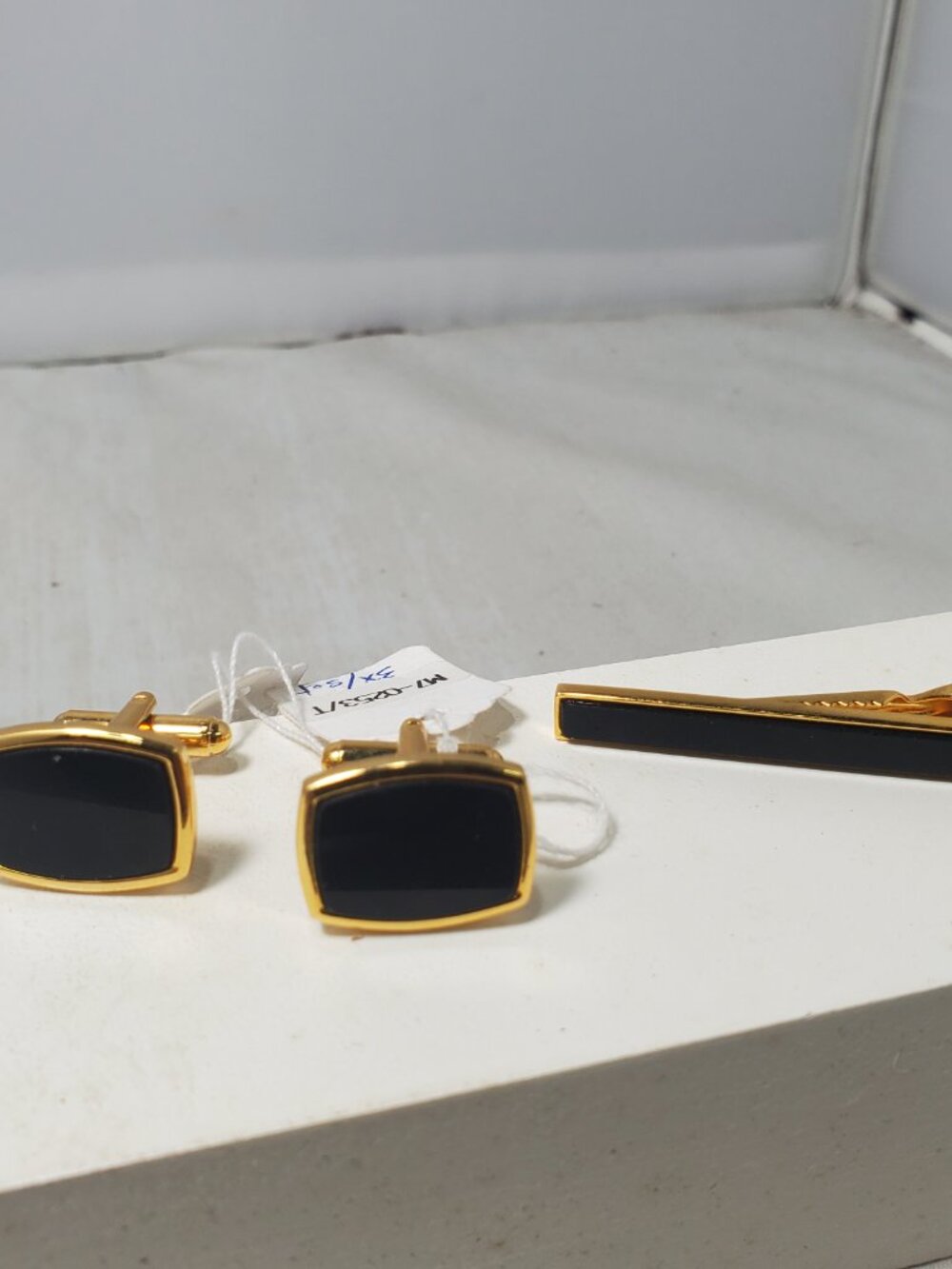 Men's Gold-Tone & Black Formal 3-Piece Set: Tie Slide & Cufflinks - Picture 4 of 7